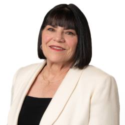 Neighbor in the News with Mindy Lyle